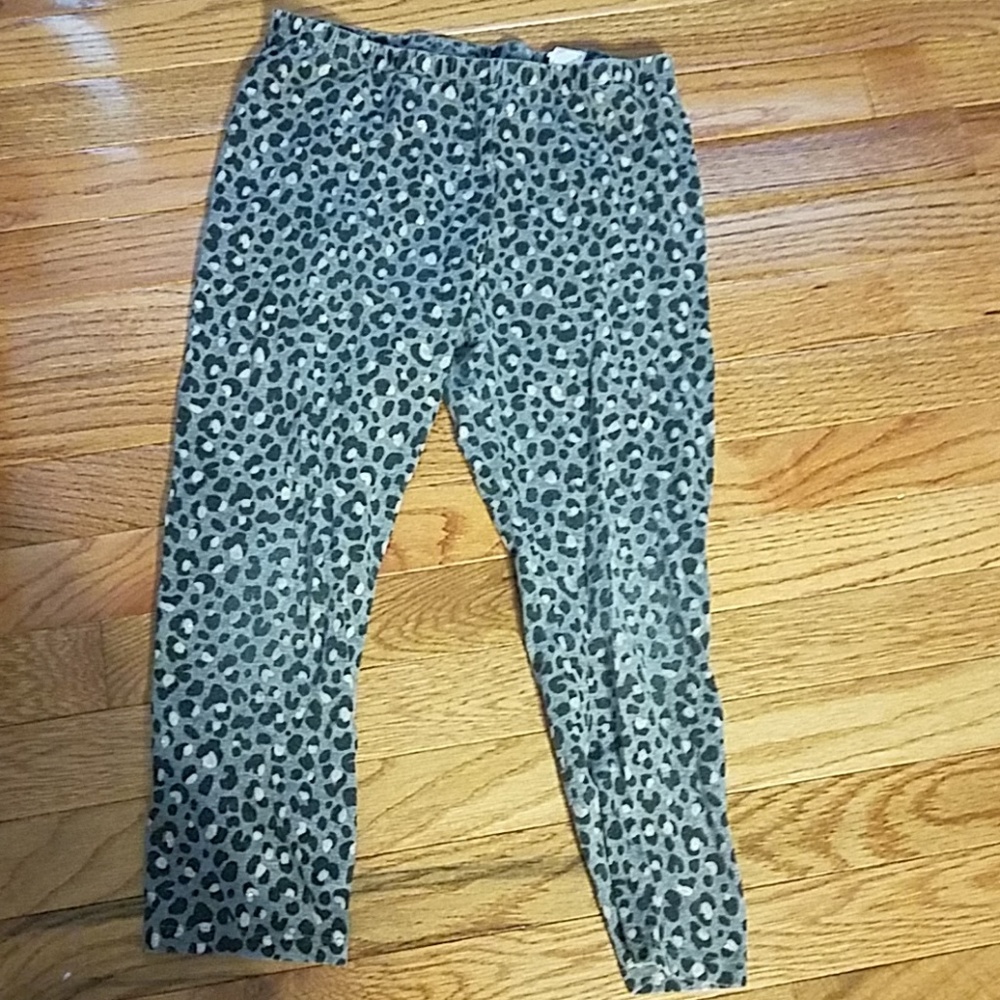 Cheeta Print Ankle Cut Childrens place Leggings